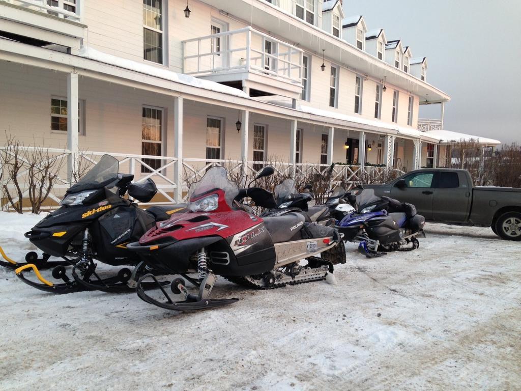 Le Manoir Charlevoix Motel La Malbaie Buitenkant foto