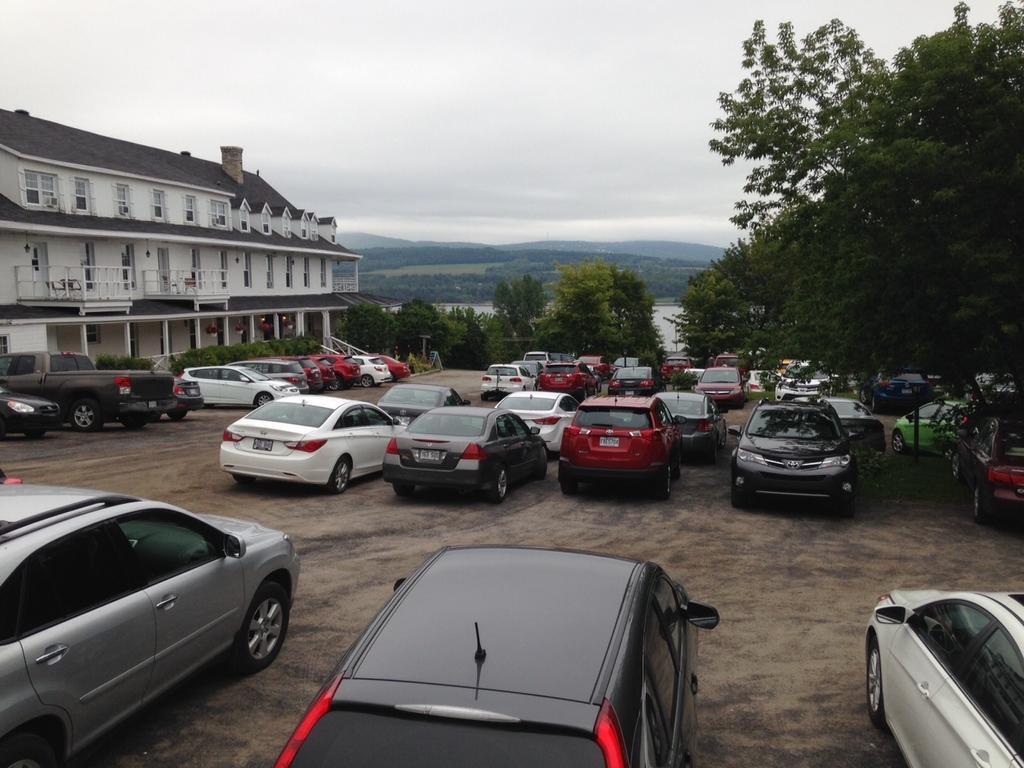 Le Manoir Charlevoix Motel La Malbaie Buitenkant foto